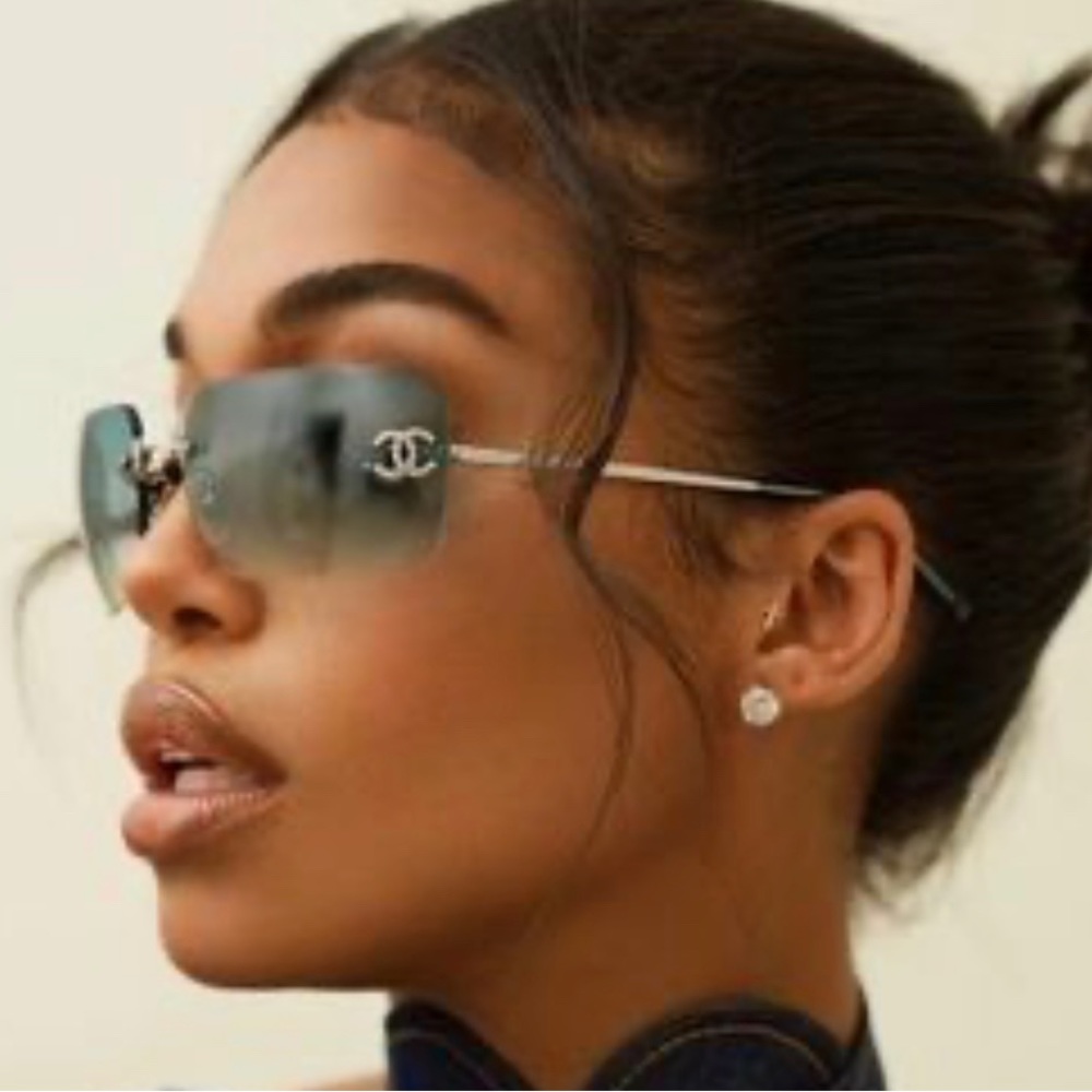 Vintage Chanel sunglasses 90s/2000